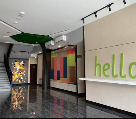 Bless Hotels Sintang エクステリア 写真