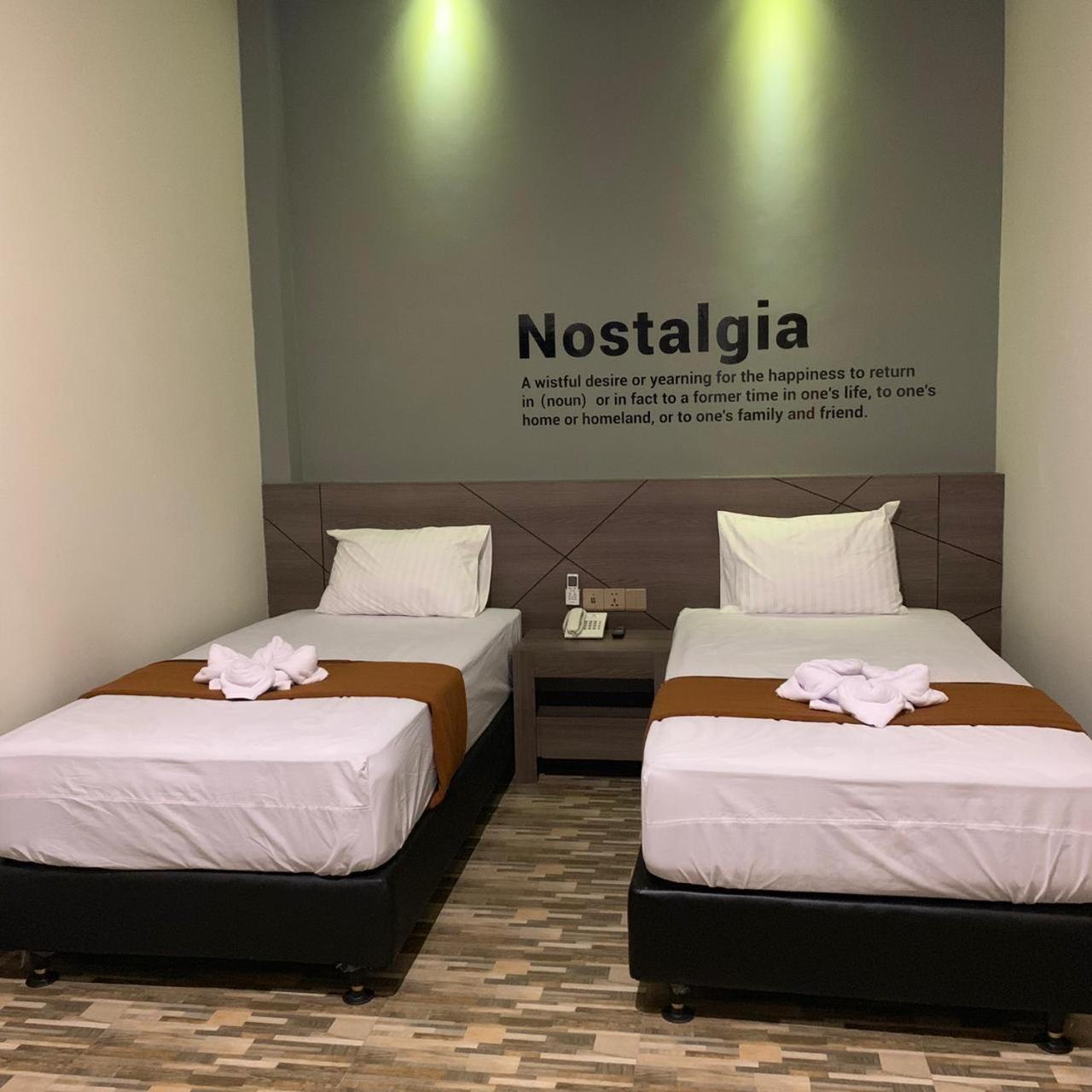 Bless Hotels Sintang エクステリア 写真